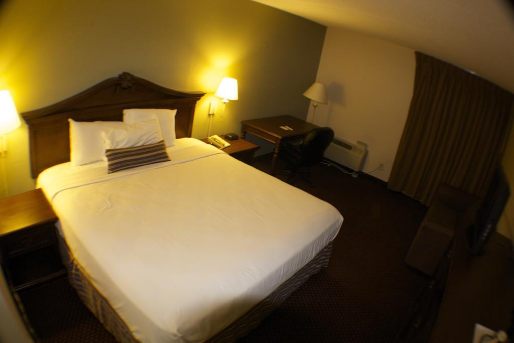 The Garden Inn 엘하르트 외부 사진