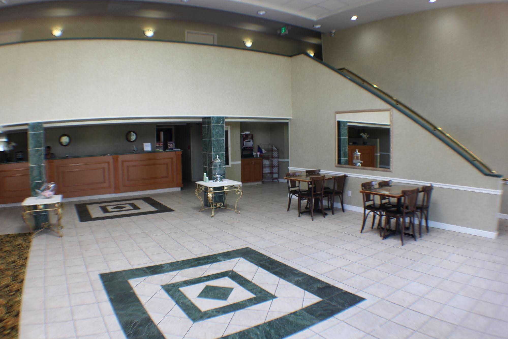 The Garden Inn 엘하르트 외부 사진
